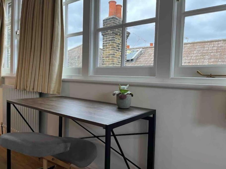 Cb53 Tower Bridge Townhouse 2 Bathrooms & Free Parking Holiday home London