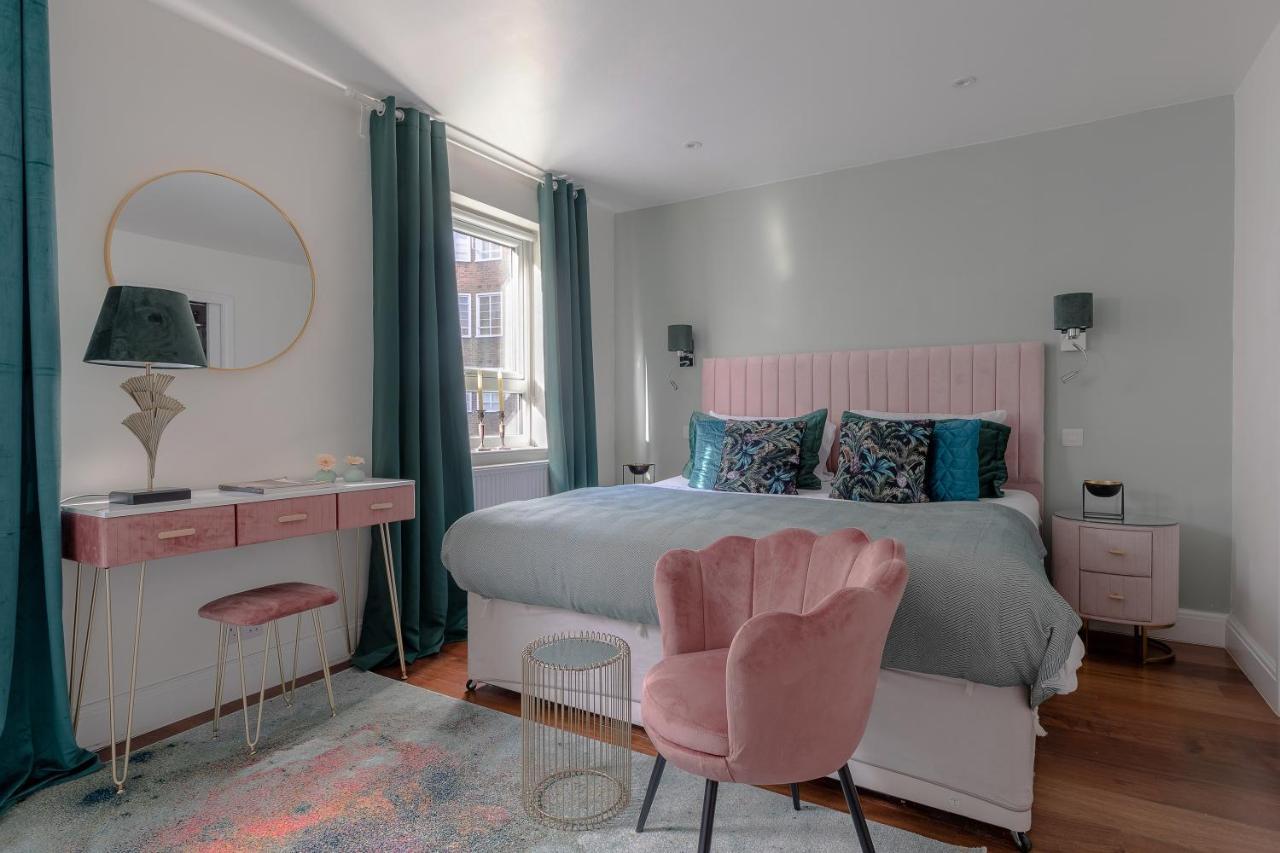 Notting Hill & Hyde Park Exclusive West-end Serene Designer Family 5bed4bath Appartement Londen