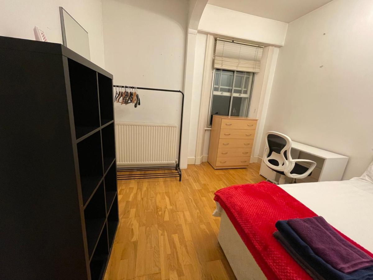 Accommodatie bij particulieren Cozy & Spacious 2 Mins Away From Train Station *