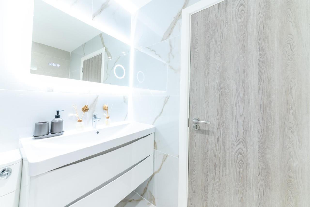 Appartement Luxury 2 Bedrooms - 2 Bathrooms - F5 *