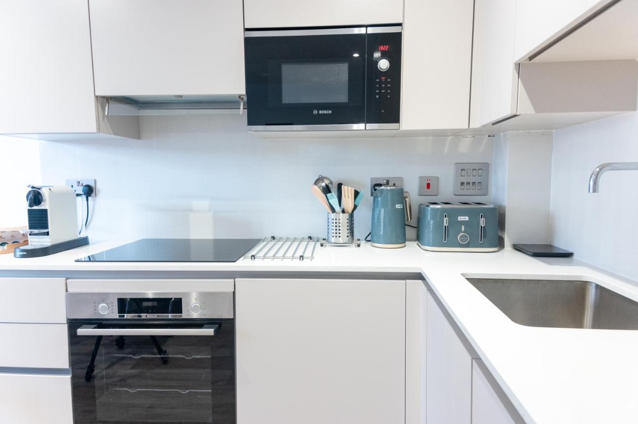 Luxury 2 Bedrooms - 2 Bathrooms - F5 Apartment London