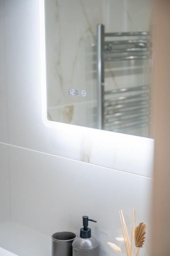 Luxury 2 Bedrooms - 2 Bathrooms - F5 Apartment London