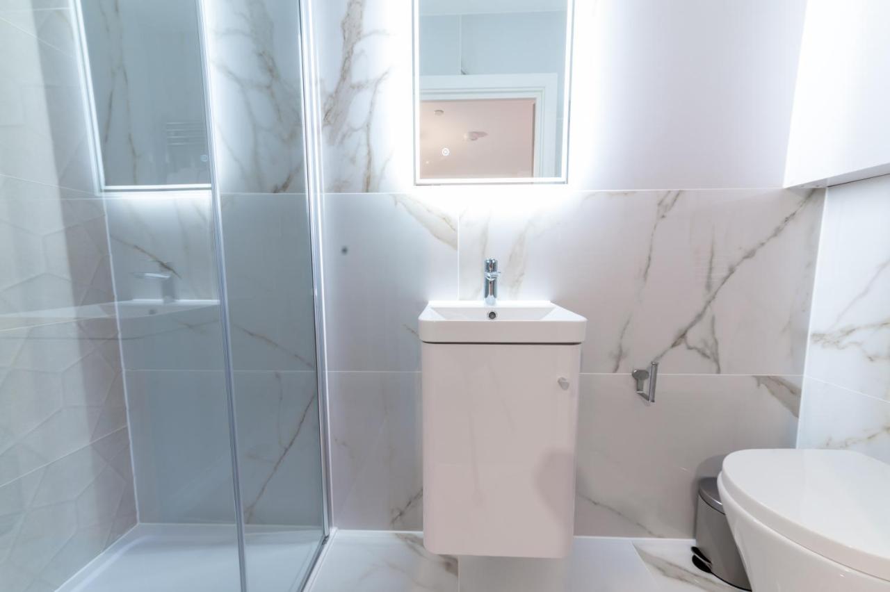 Luxury 2 Bedrooms - 2 Bathrooms - F5 Appartement Londen