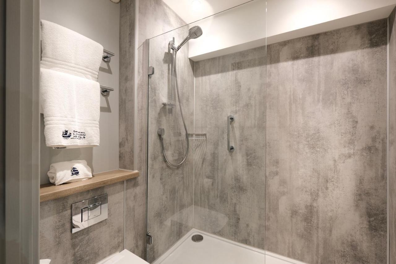 Royal National Hotell 3*