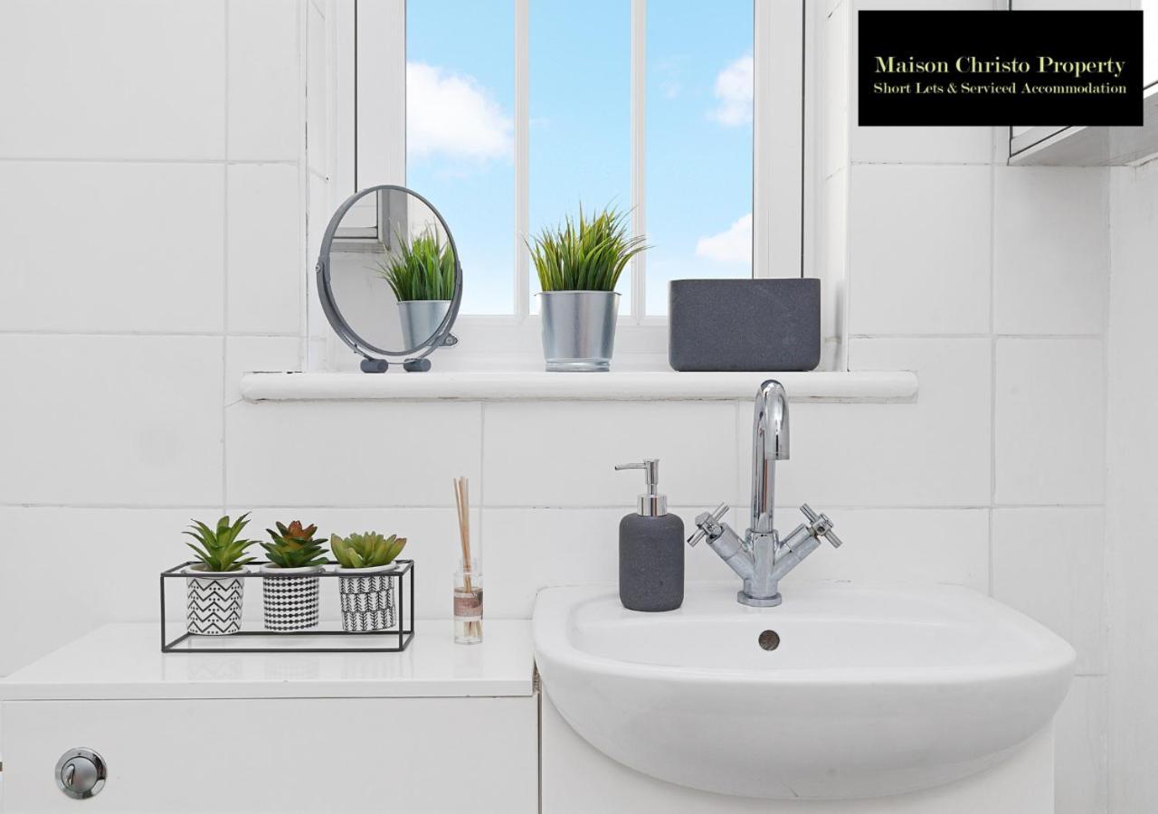 Apartment Kirkwall 1bedroom Apt Sleeps 4 With Wifi & Lesiure By Maison Christo Property Short Lets & Serviced *