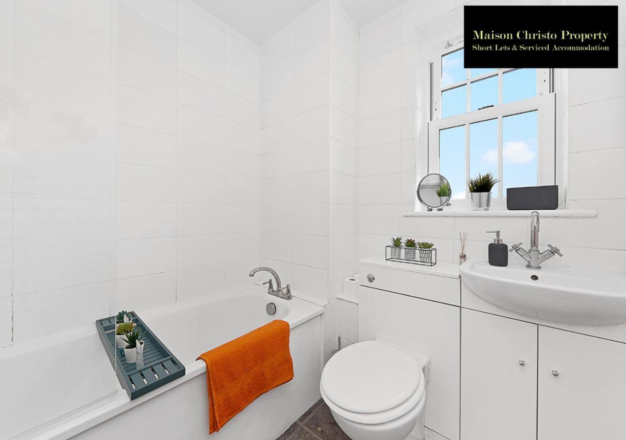 Kirkwall 1bedroom Apt Sleeps 4 With Wifi & Lesiure By Maison Christo Property Short Lets & Serviced Apartment