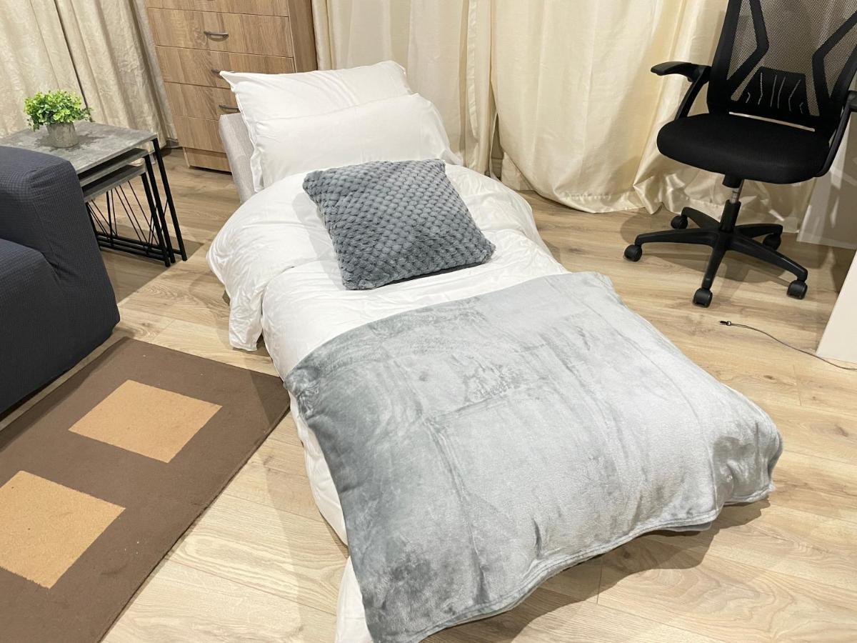 Canary Wharf O2 Excel Flat With Parking & Balcony