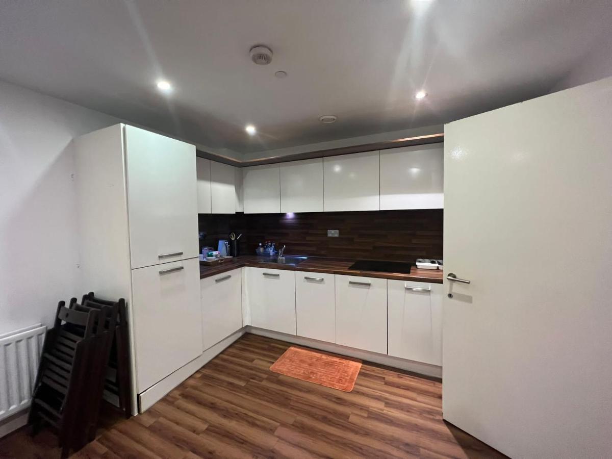 Lovely Luxury 1-bed In Wembley Apartment *