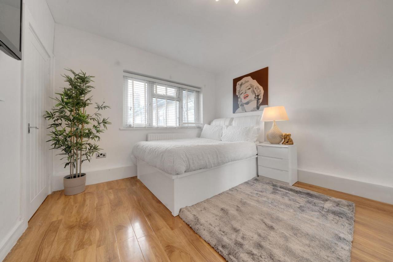 Tower Bridge Large Modern 3 Bed By Bridge Apartment London
