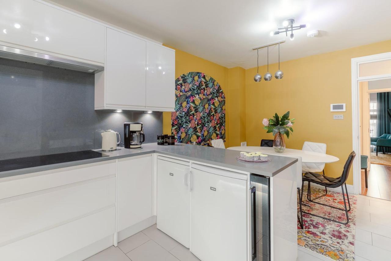 Notting Hill & Hyde Park Exclusive West-end Serene Designer Family 5bed4bath Appartement Londen