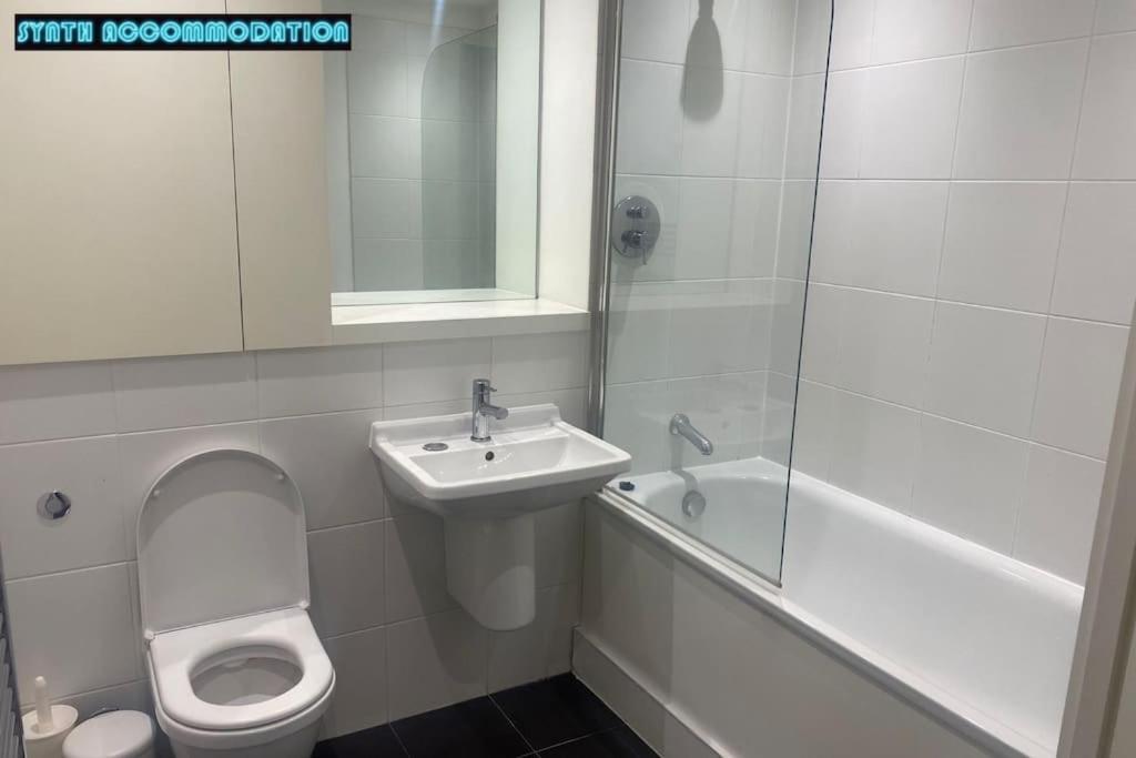 New Unique 2bedroom In Canary Wharf Apartment London