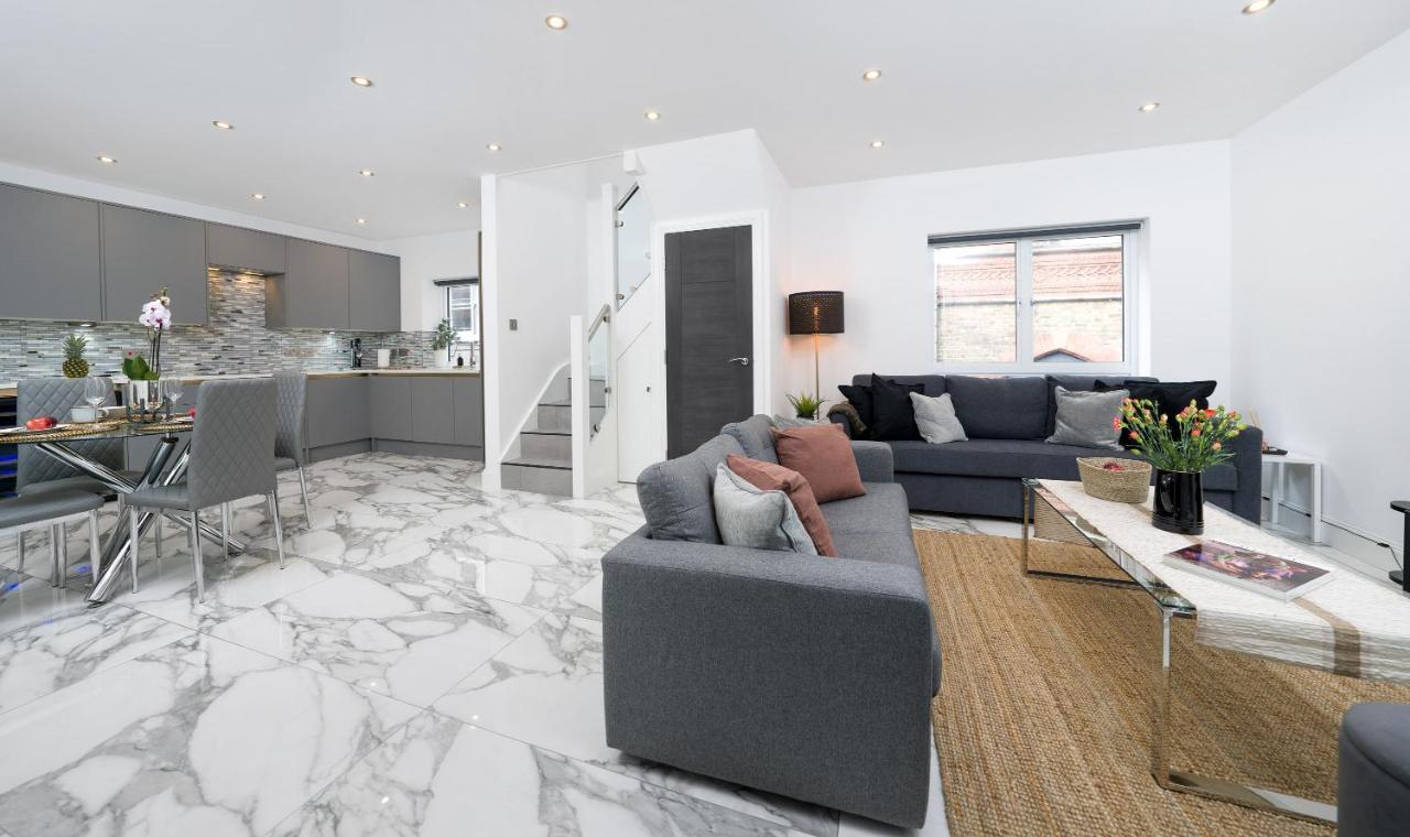 Oxford Street 2 Bedr, 3 Beds, 2,5 Bath, 2 Min Subway Appartement Londen