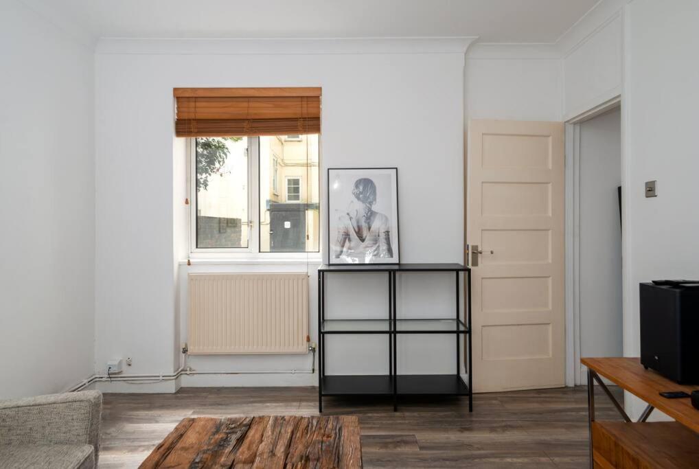 Stylish And Well Equipped Flat In Stockwell Lejlighed