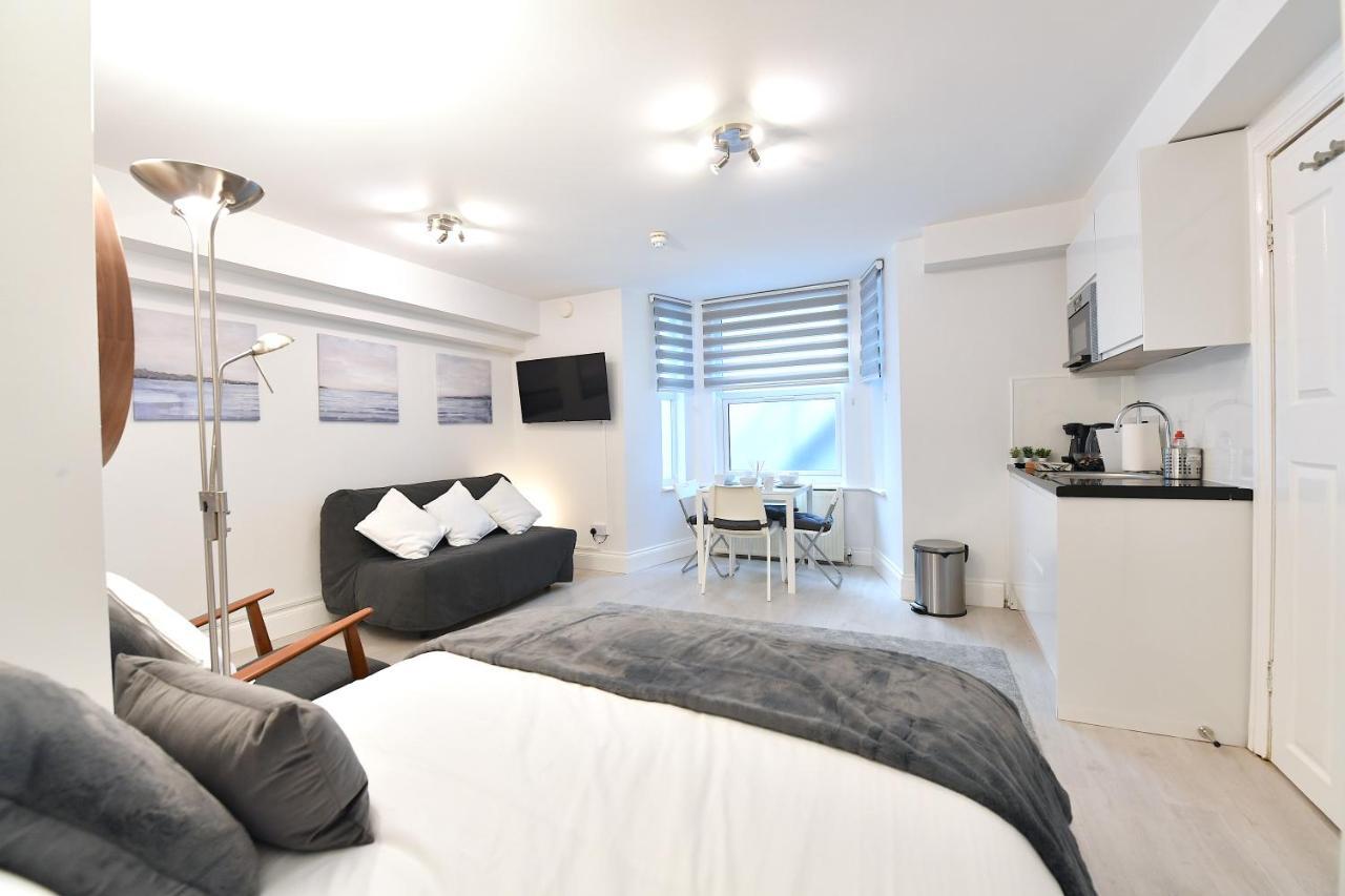 Very Close To Line Underground Shepherds Bush And Westfield Newly Refurbished Leilighet London
