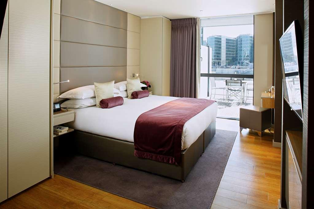 Cheval Three Quays At The Tower Of 5*