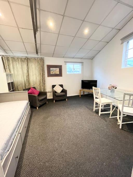 Cosy Apt 5mins Walk From Station Lägenhet *