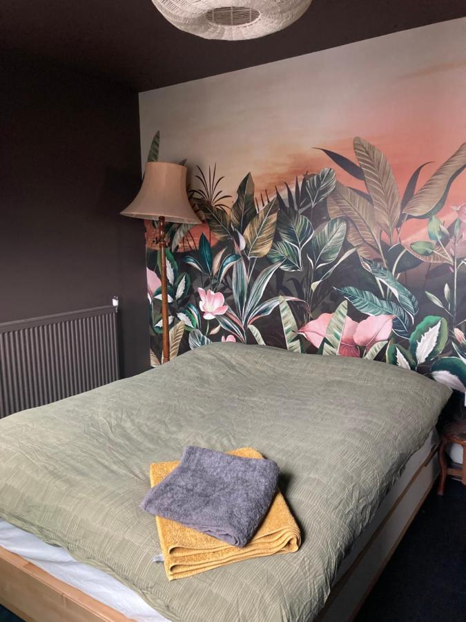 Canal View 1 Bed In Zone 1 Appartement