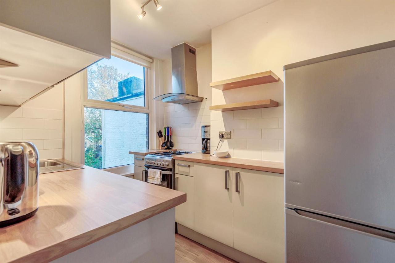 Homely 1-bed In Vibrant Zone 3 Appartement