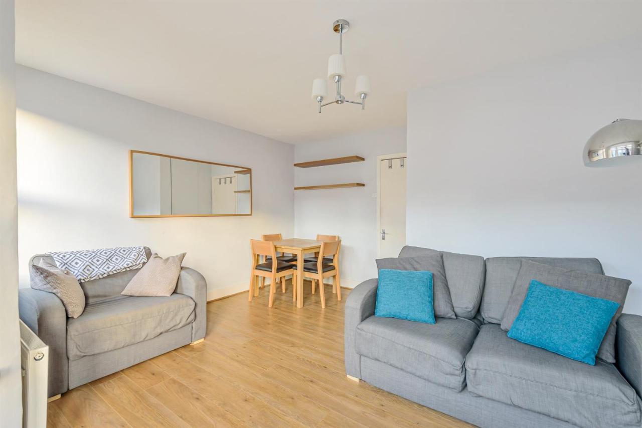 Homely 1-bed In Vibrant Zone 3 * Londen