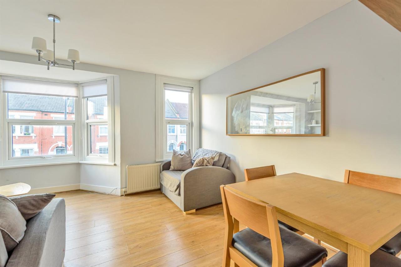 Homely 1-bed In Vibrant Zone 3 Appartement