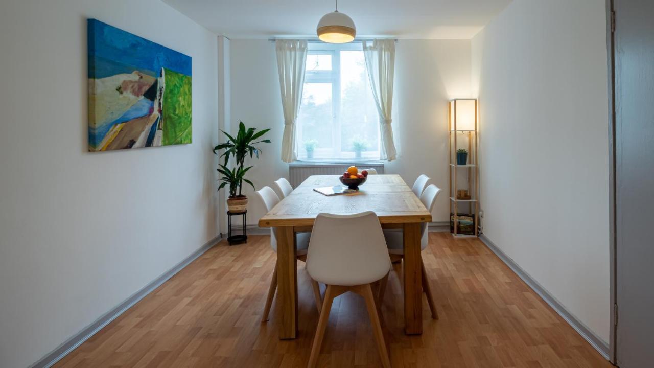 Semesterbostad Bridge 3 Bedroom House With Reception Room, Office And Private Garden *