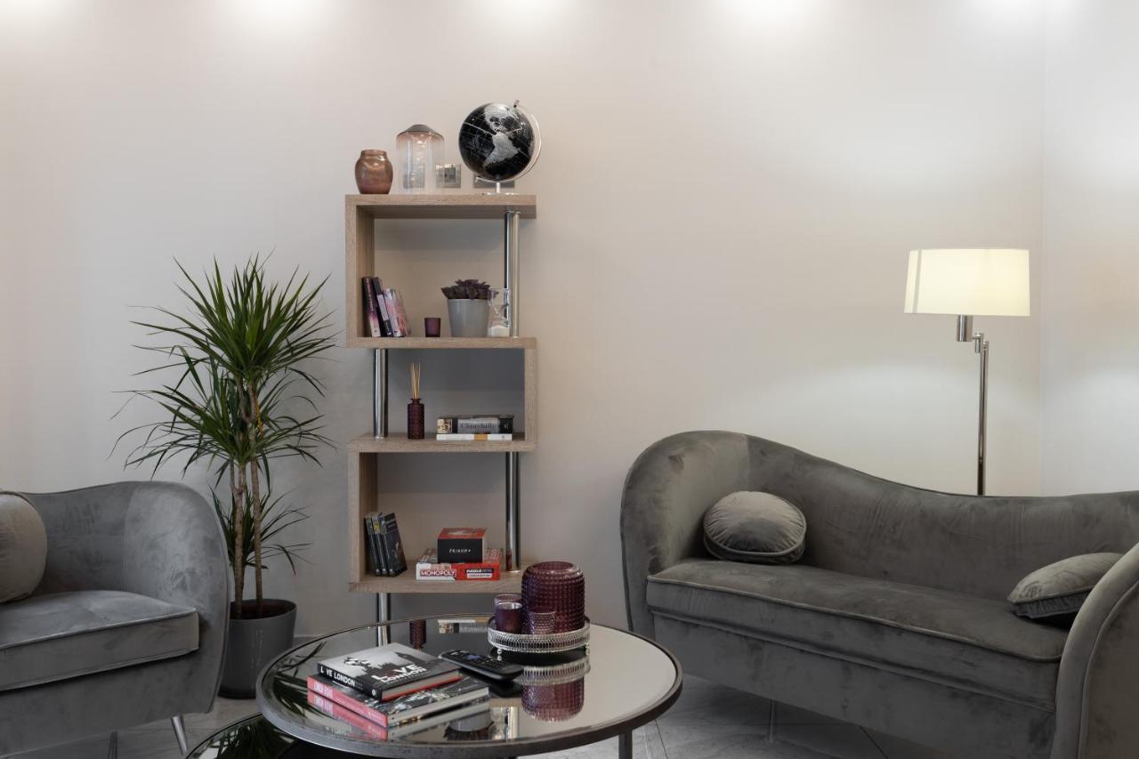 Apartment Stunning 2 Bed 2 Bath With Private Patio *
