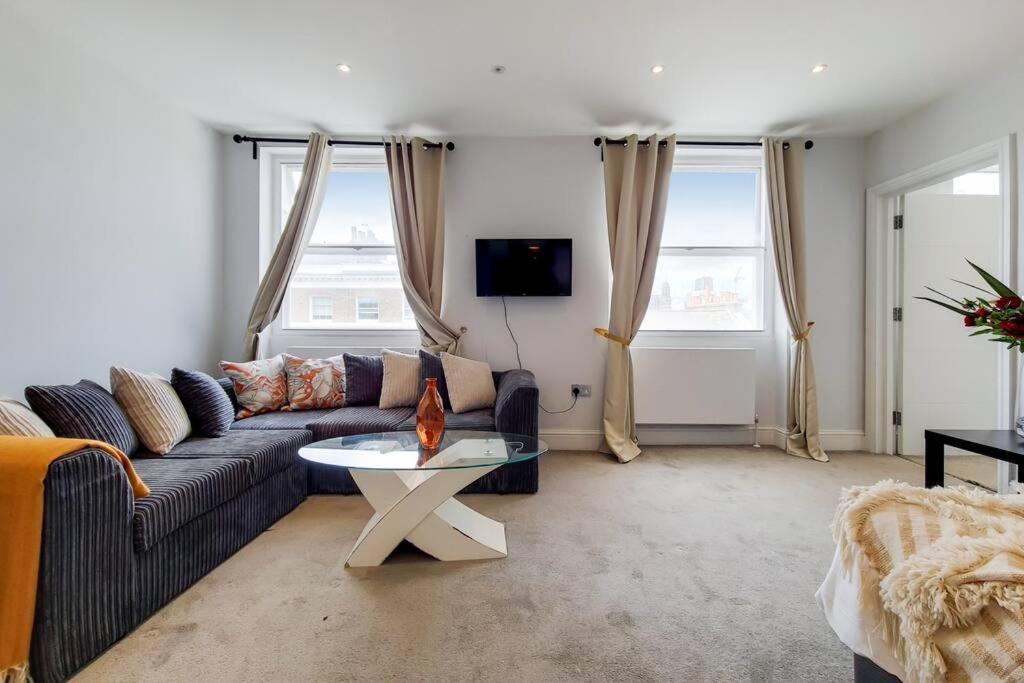 Holiday home Fabulous Deluxe King With Air-conditioning *