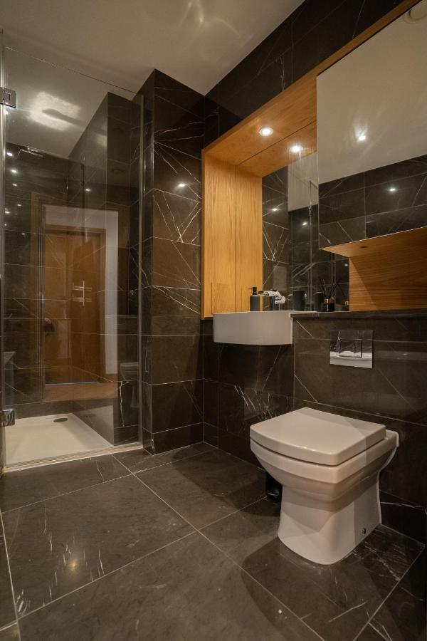 Canary Wharf Luxury Flat W/ View & Terrace Lägenhet London