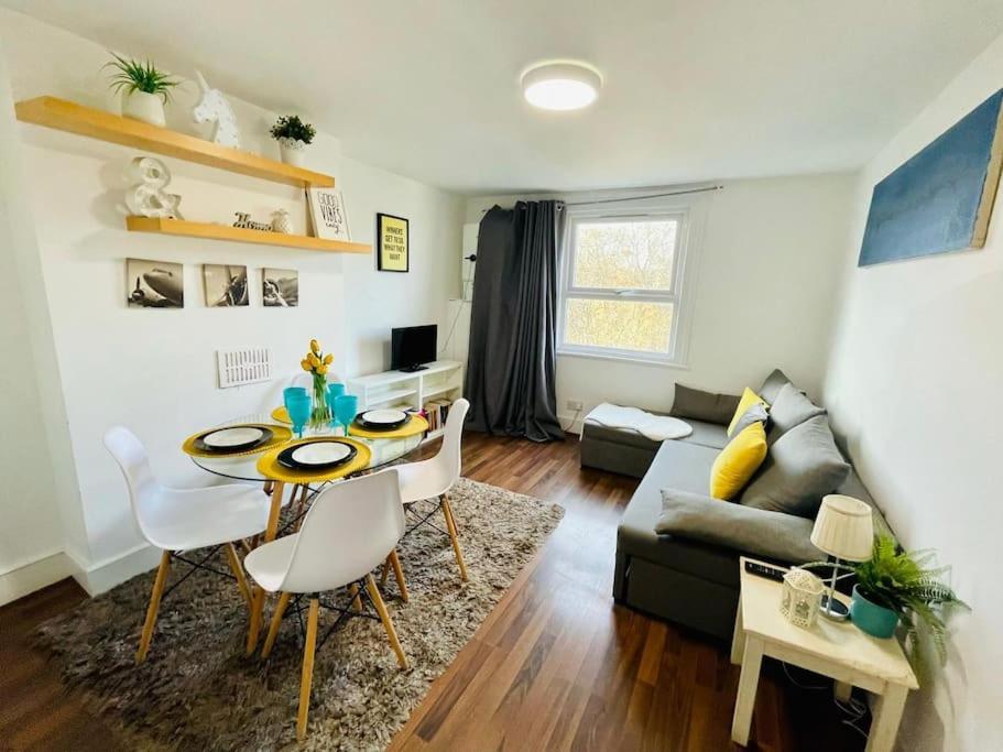 Leilighet Cute 3 Bedroom Flat In Islington + Parking London