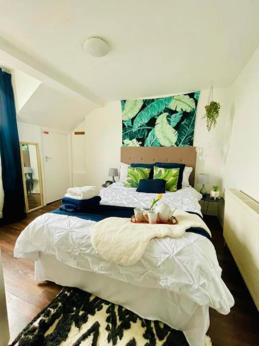 Cute 3 Bedroom Flat In Islington + Parking Leilighet London