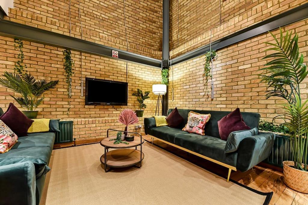 Lejlighed Spacious 2 Bed Urban Jungle Flat, London