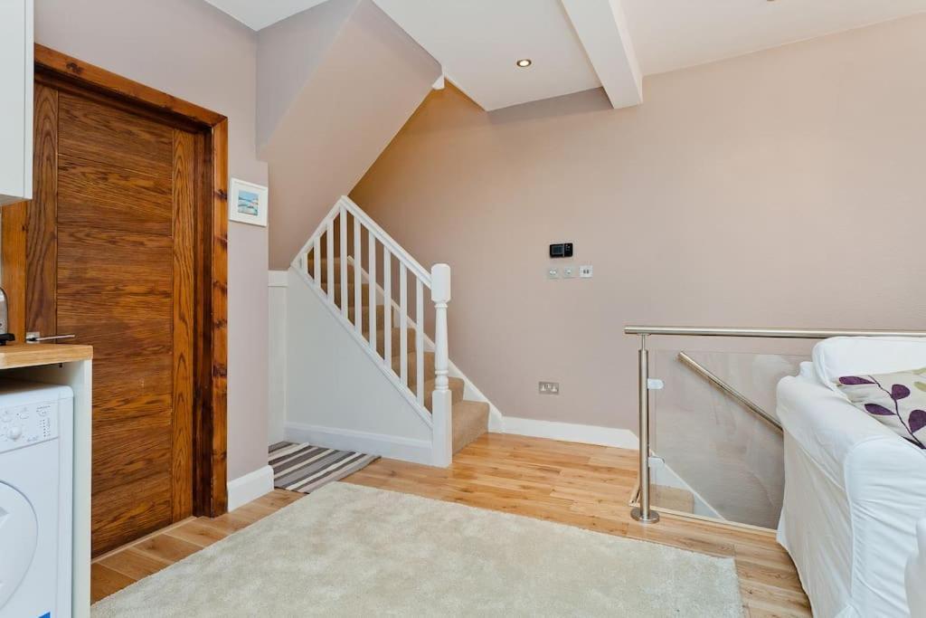 Whole House In Camden Town *
