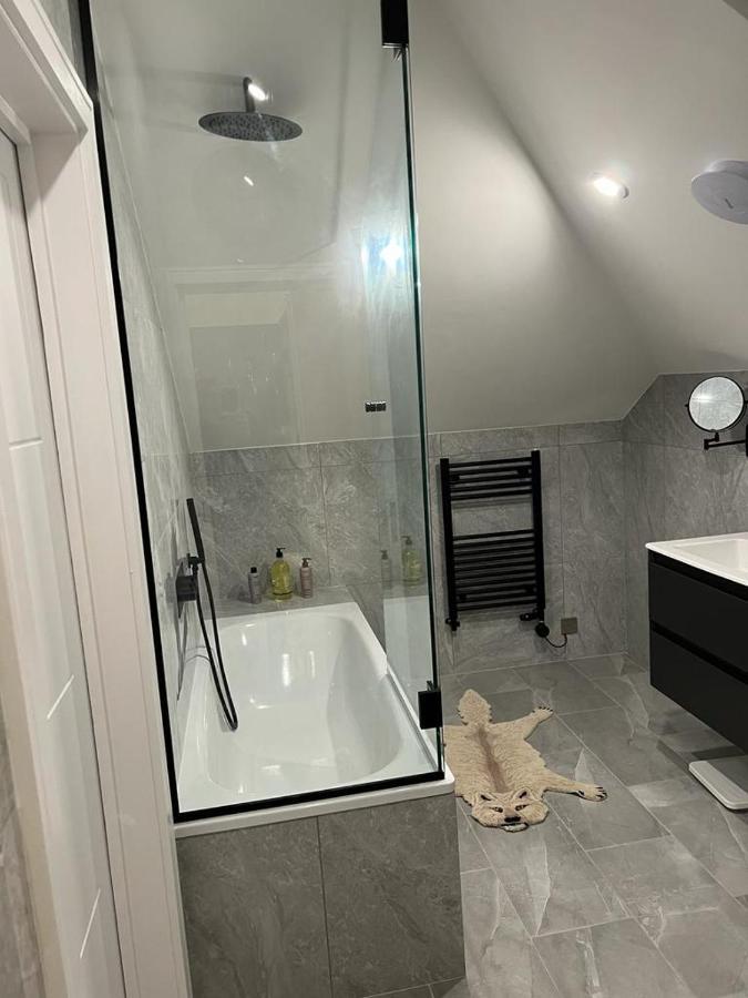 2 Bedroom Penthouse * Londen