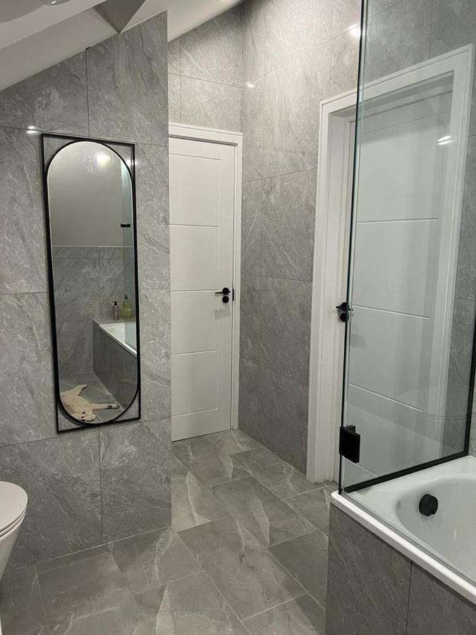2 Bedroom Penthouse * Londen