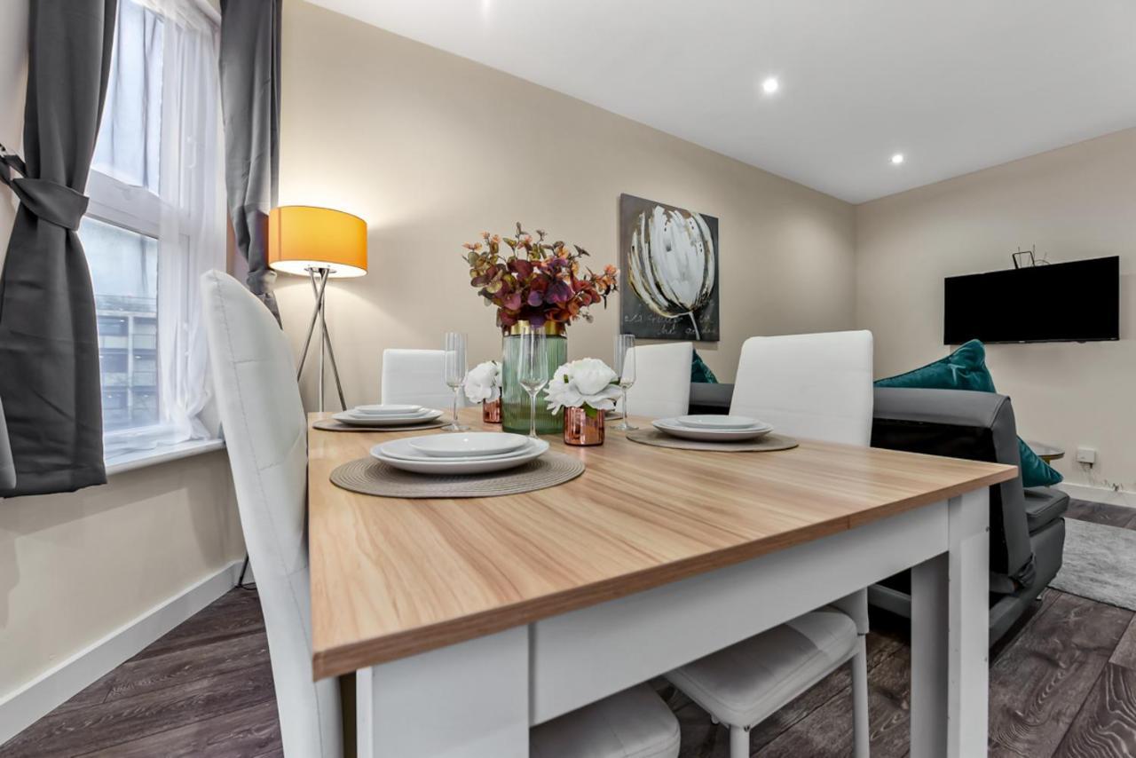 Apartment Family Friendly, Zone 2, 2 Beds, Overground *