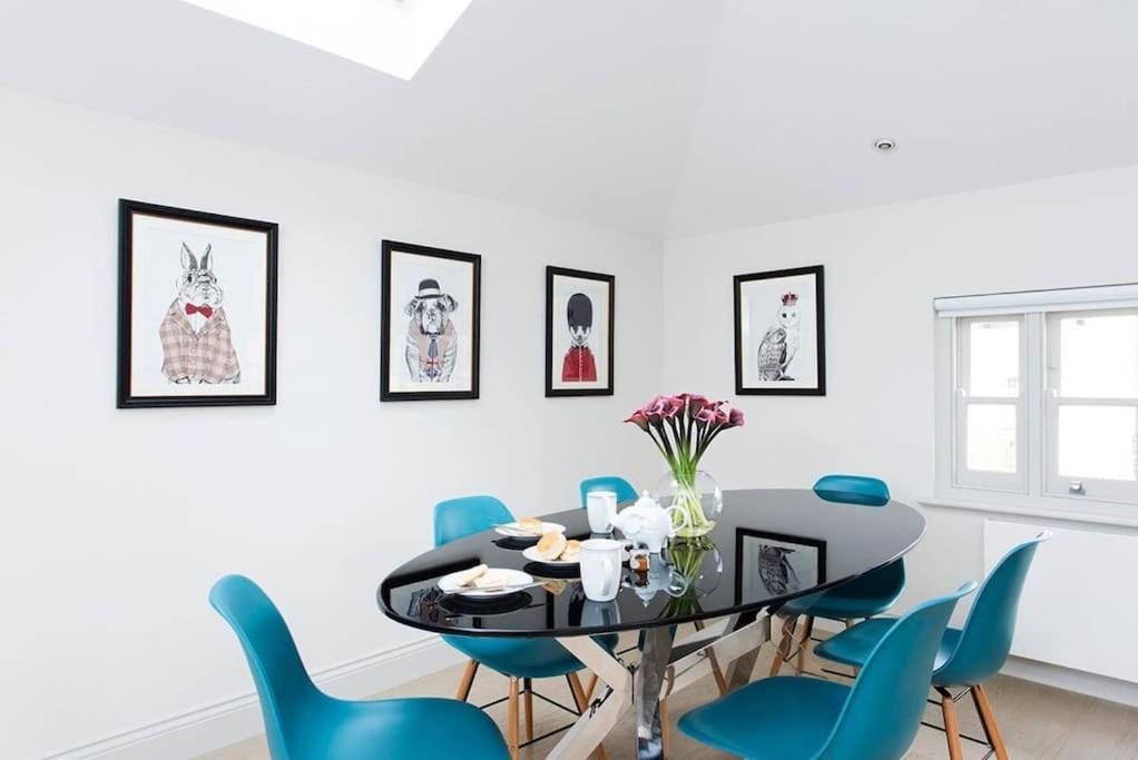 Appartamento Recently Redecorated Bright And Spacious 1br Flat In West Londra