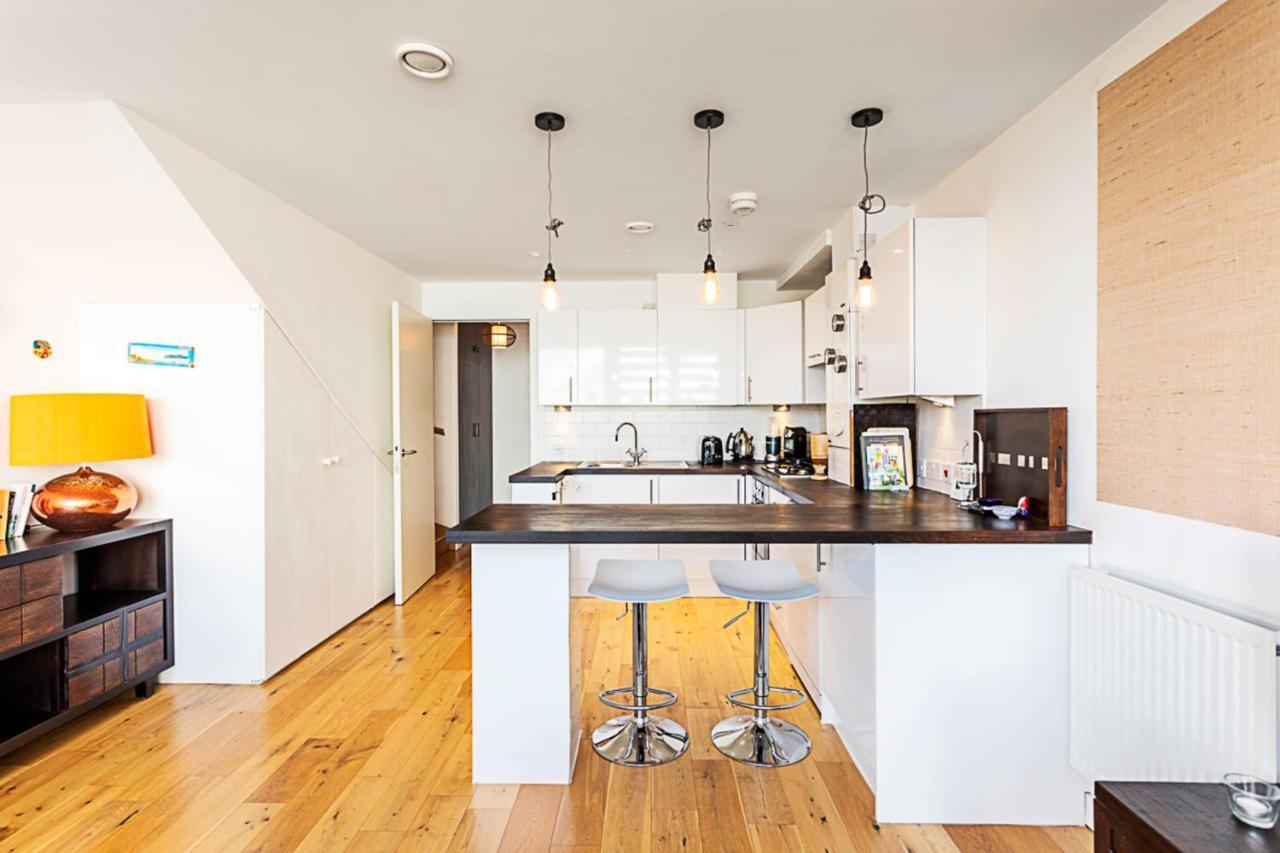 Modern Cosy On Vibrant Deptford High Street *