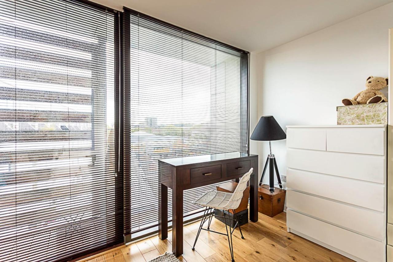 Appartement Modern Cosy On Vibrant Deptford High Street Londen