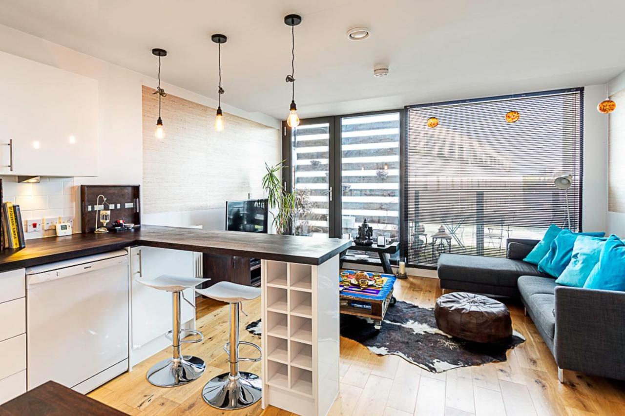 Modern Cosy On Vibrant Deptford High Street * London