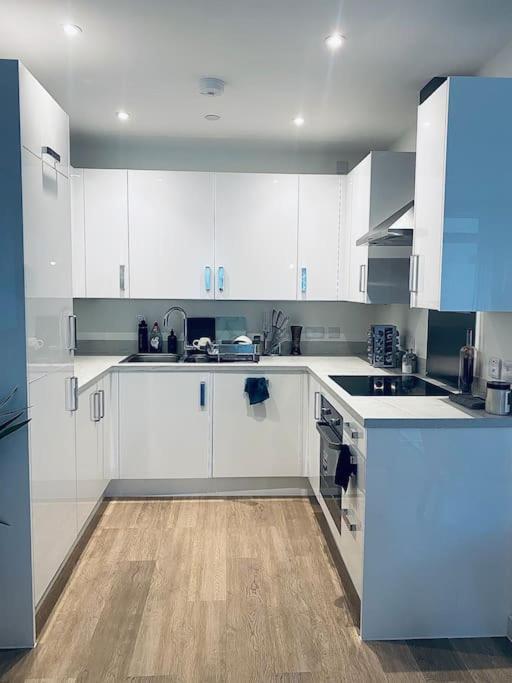 Stunning 1 Bed Luxury Lägenhet