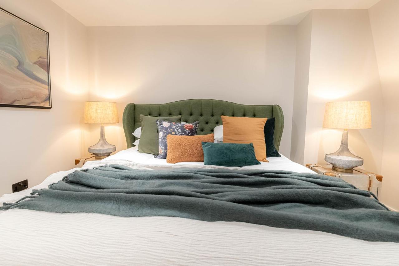 Three Bedroom Near Brick Lane By Belvilla Lägenhet London