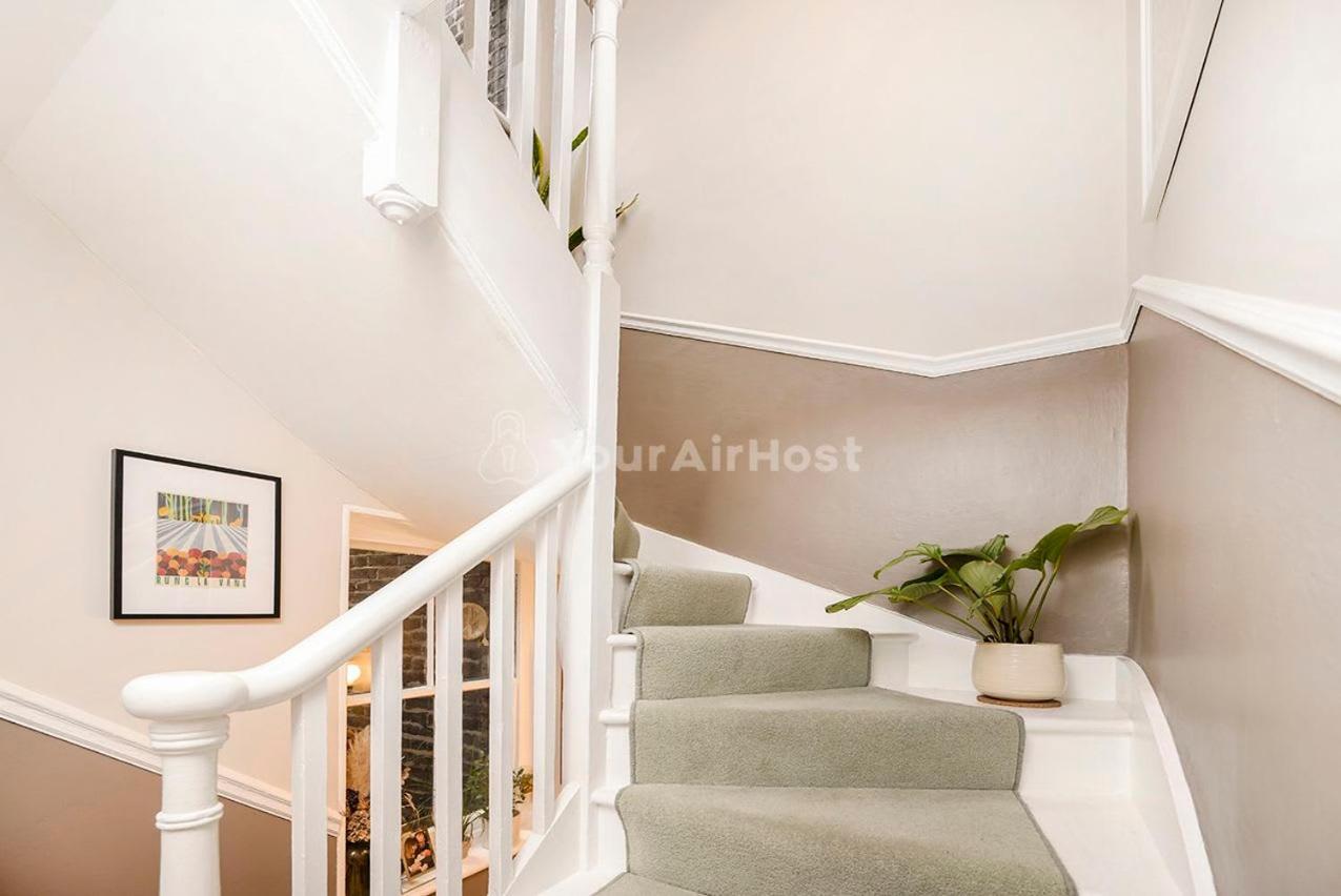 Beautiful 2br House In The Heart Of Mayfair Apartment