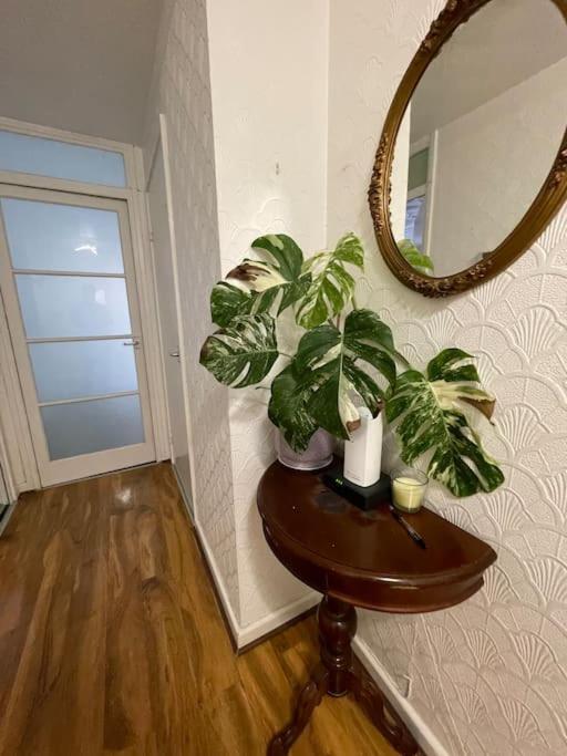 Hébergement de vacances Spacious Bungalow In London, Near Central London, The Excel Centre And The O2, Ideal For Families *