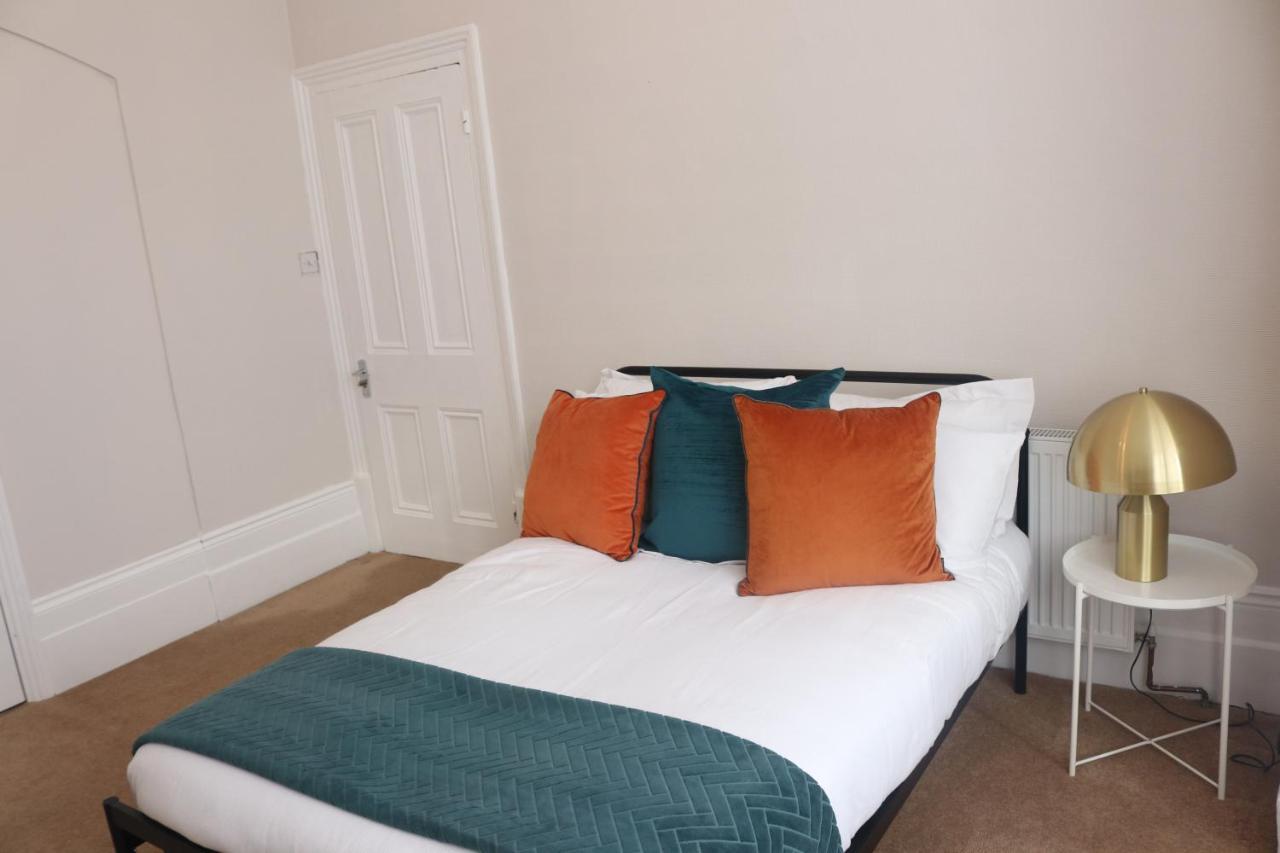 Inviting You To Your From 10 Minutes From Stratford Westfield Lägenhet *