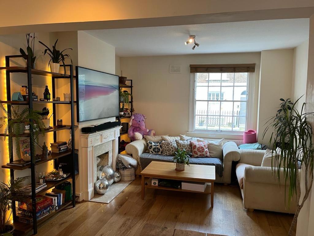 Private King Room With Huge En-Suite In Shared House In Marylebone Privat overnatting *