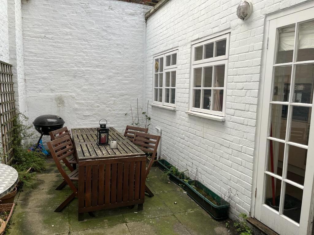 Private King Room With Huge En-Suite In Shared House In Marylebone Privat overnatting London