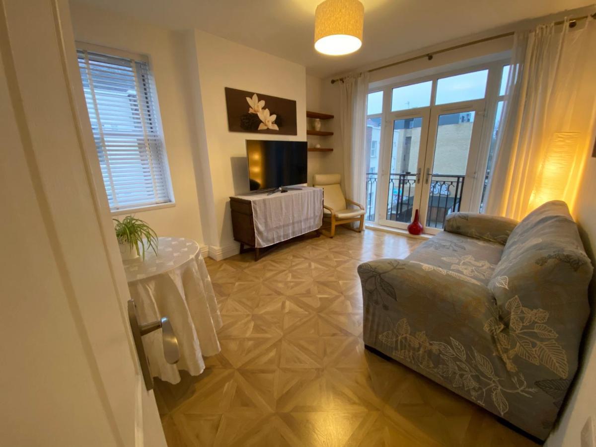 Spacious 1 Bedroom Flat In Appartamento