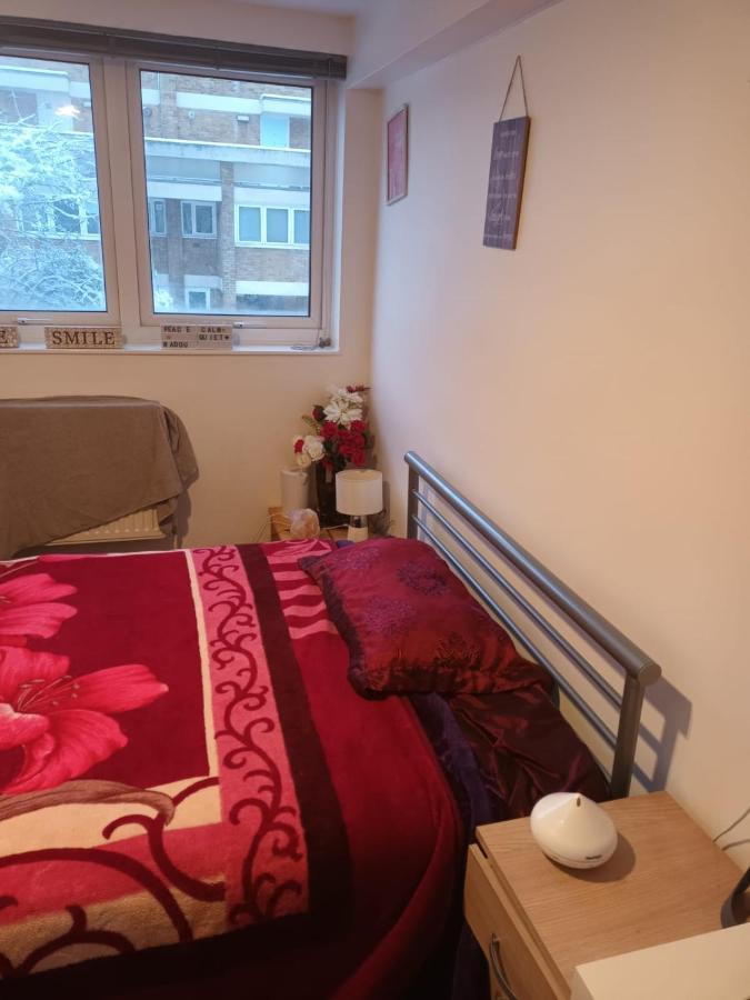 Privatunterkunft A For Male To Share With Another Male Adult London