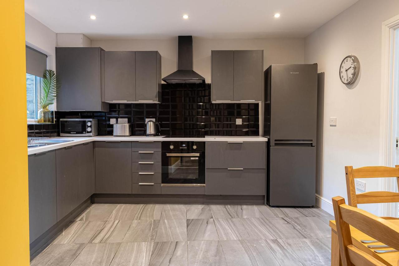 Camden Next To Market And Tube Station Apartment