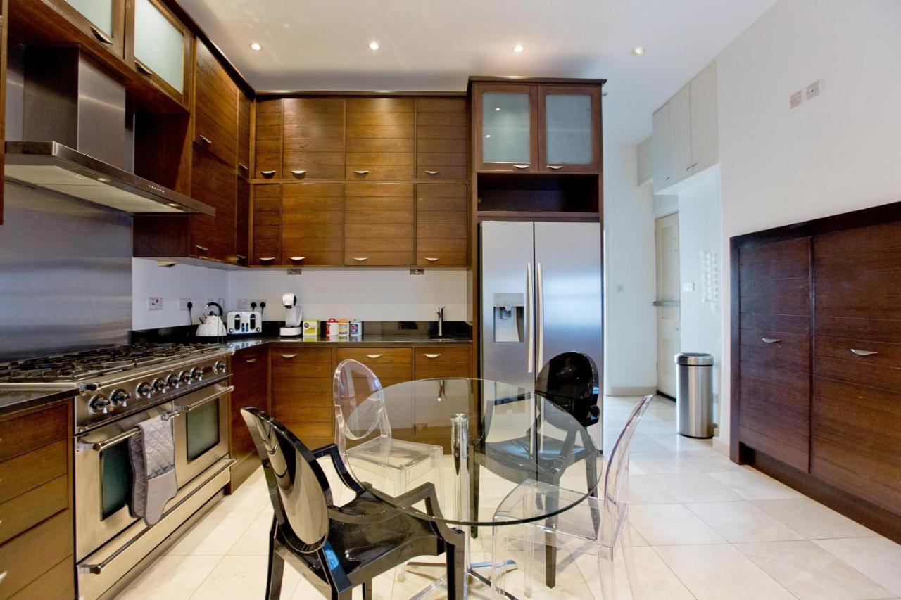 Lejlighed Stunning 6 Bedroom Flat